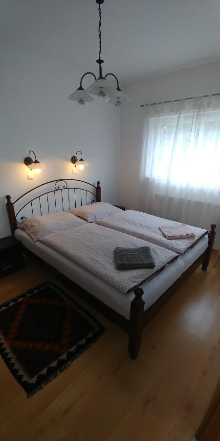 Aramis 3 Apartments เฮวิซ ภายนอก รูปภาพ