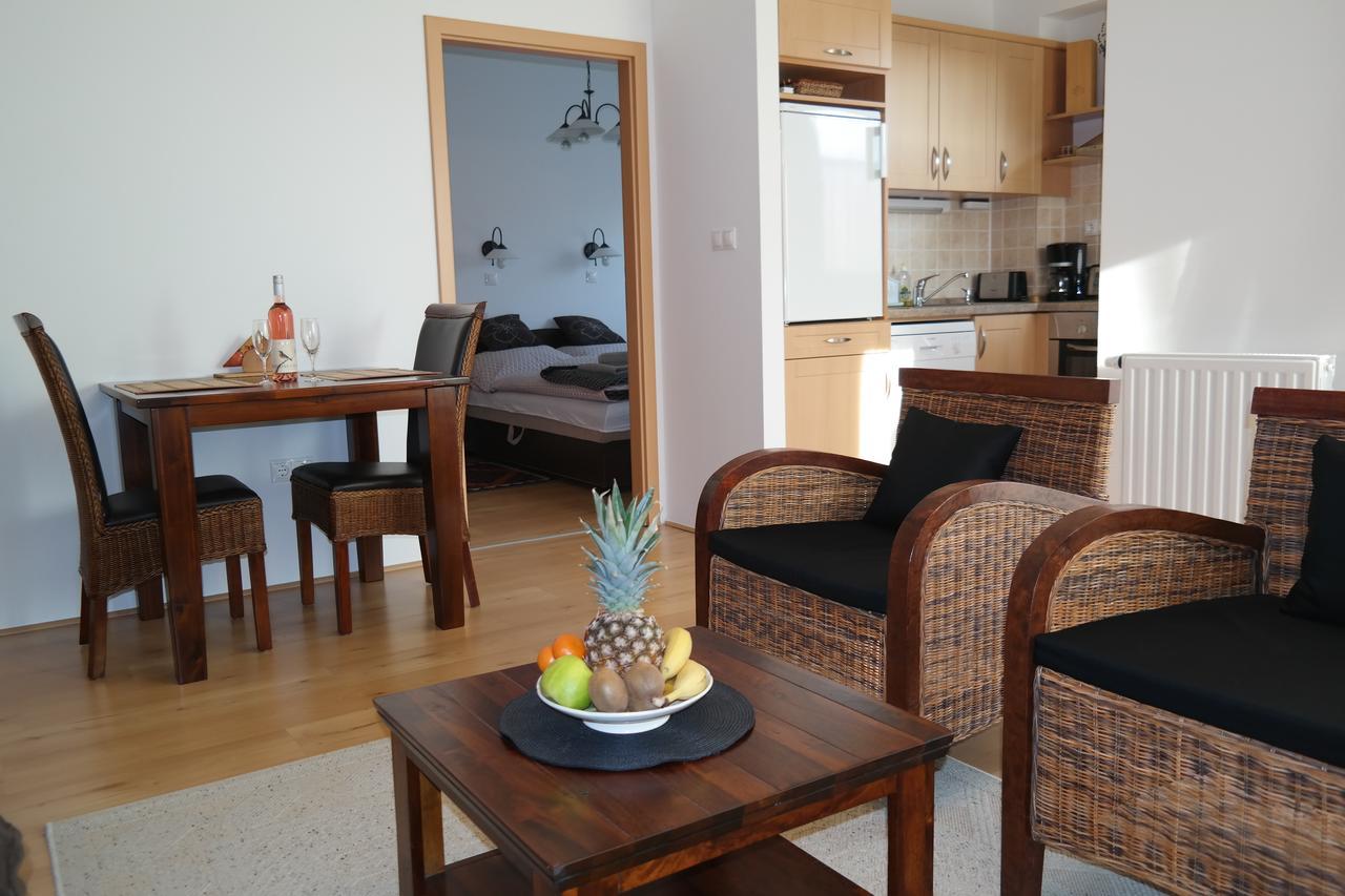 Aramis 3 Apartments เฮวิซ ภายนอก รูปภาพ
