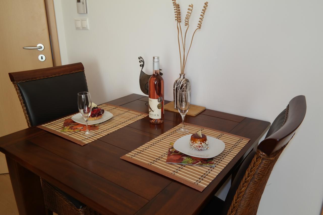Aramis 3 Apartments เฮวิซ ภายนอก รูปภาพ
